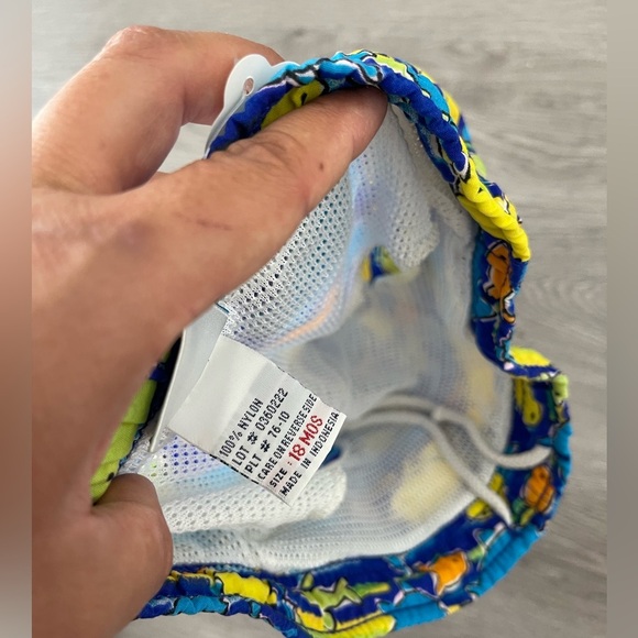 Baby BGosh Osh Kosh swim trunks - Picture 4 of 4